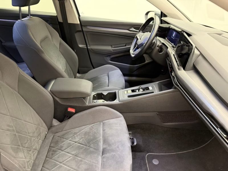 VOLKSWAGEN GOLF 8 2.0 TDI DSG STYLE – PANO – NAVIGATION – AFFICHAGE TÊTE HAUTE 2022