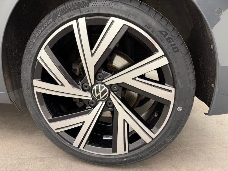 VOLKSWAGEN GOLF 8 2.0 TDI DSG STYLE – PANO – NAVIGATION – AFFICHAGE TÊTE HAUTE 2022