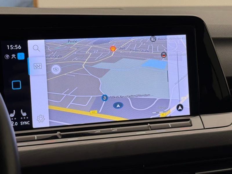 VOLKSWAGEN GOLF 8 2.0 TDI DSG STYLE – PANO – NAVIGATION – AFFICHAGE TÊTE HAUTE 2022