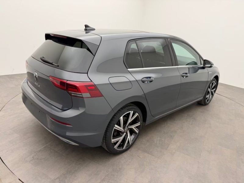VOLKSWAGEN GOLF 8 2.0 TDI DSG STYLE – PANO – NAVIGATION – AFFICHAGE TÊTE HAUTE 2022