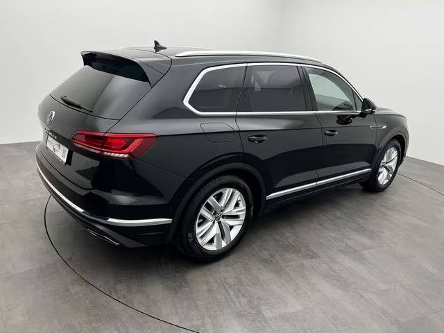 VOLKSWAGEN TOUAREG 3.0 V6 TDI 4MOTION AMBIANCE – SUSPENSION PNEUMATIQUE – CUIR – ATTELAGE – PANO – 4M 2021