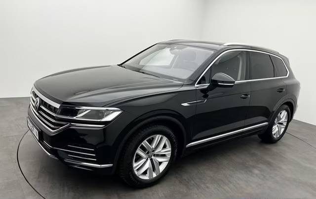 VOLKSWAGEN TOUAREG 3.0 V6 TDI 4MOTION AMBIANCE – SUSPENSION PNEUMATIQUE – CUIR – ATTELAGE – PANO – 4M 2021