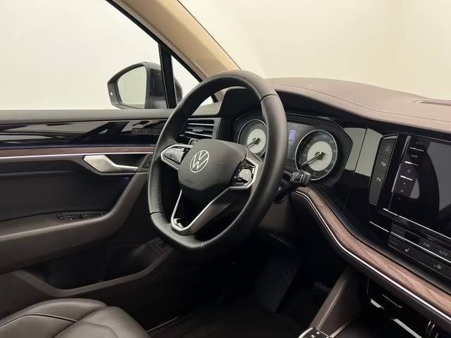 VOLKSWAGEN TOUAREG 3.0 V6 TDI 4MOTION AMBIANCE – SUSPENSION PNEUMATIQUE – CUIR – ATTELAGE – PANO – 4M 2021