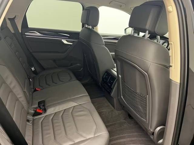 VOLKSWAGEN TOUAREG 3.0 V6 TDI 4MOTION AMBIANCE – SUSPENSION PNEUMATIQUE – CUIR – ATTELAGE – PANO – 4M 2021