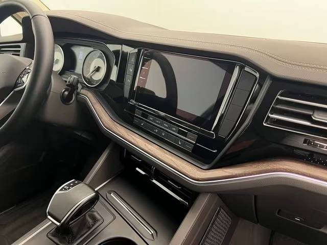 VOLKSWAGEN TOUAREG 3.0 V6 TDI 4MOTION AMBIANCE – SUSPENSION PNEUMATIQUE – CUIR – ATTELAGE – PANO – 4M 2021