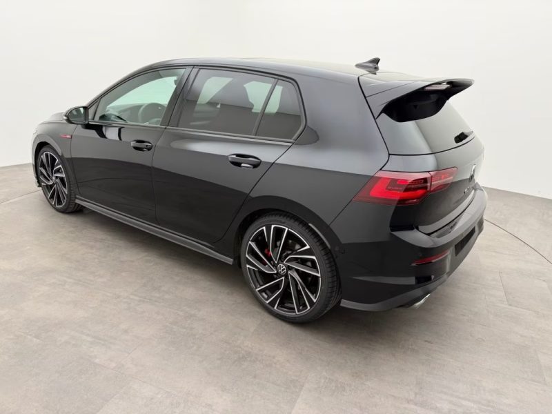 VOLKSWAGEN GOLF GTI CLUBSPORT TSI DSG – PANO – HARMAN KARDON – AFFICHAGE TÊTE HAUTE – JANTES 19\" 2023