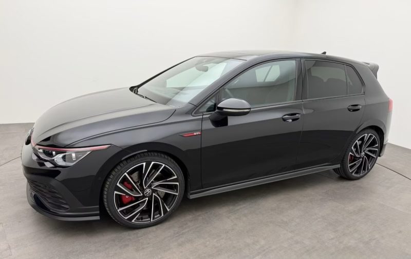 VOLKSWAGEN GOLF GTI CLUBSPORT TSI DSG – PANO – HARMAN KARDON – AFFICHAGE TÊTE HAUTE – JANTES 19\" 2023