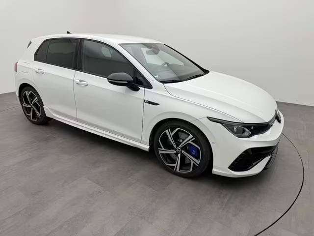 VOLKSWAGEN GOLF 8 R TSI DSG 4MOTION – ÉCHAPPEMENT AKRAPOVIC TITANE – HARMAN KARDON – DISCOVER PRO – BLACK STYLE 2022