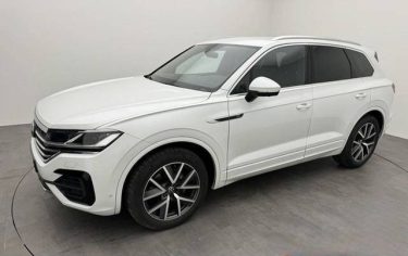 VOLKSWAGEN TOUAREG V6 3.0 TDI 4MOTION R-LINE – SUSPENSION PNEUMATIQUE – CAMÉRA 360° – DISCOVER PREMIUM – ATTELAGE PIVOTANT 2022