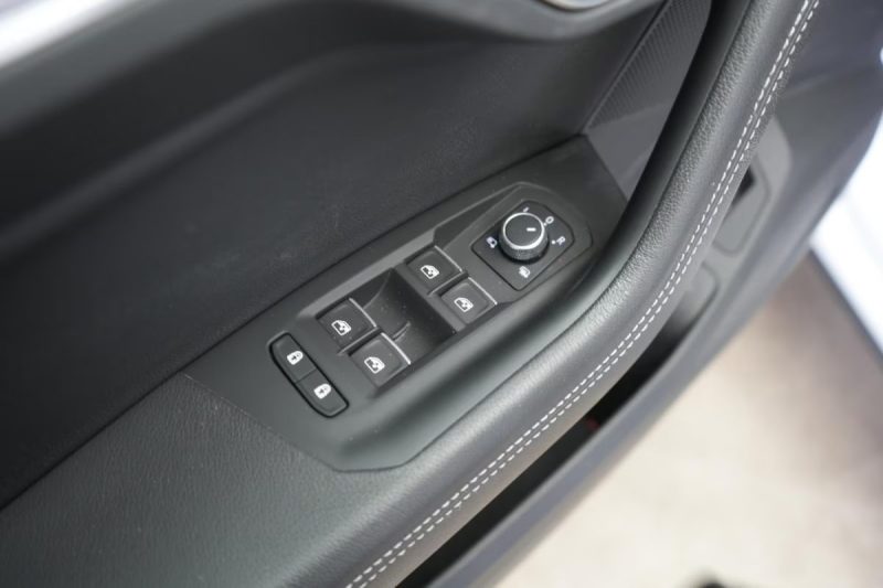 VOLKSWAGEN TOUAREG 3.0 V6 TDI 4MOTION R-LINE – CAMÉRA 360° – PANO – AFFICHAGE TÊTE HAUTE – SIÈGES MASSANTS & VENTILÉS 2022