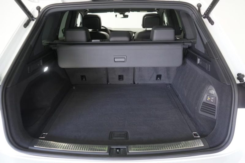 VOLKSWAGEN TOUAREG 3.0 V6 TDI 4MOTION R-LINE – CAMÉRA 360° – PANO – AFFICHAGE TÊTE HAUTE – SIÈGES MASSANTS & VENTILÉS 2022