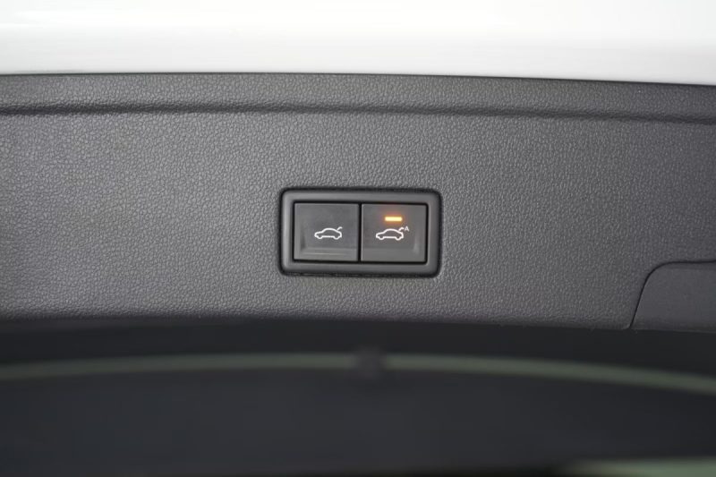 VOLKSWAGEN TOUAREG 3.0 V6 TDI 4MOTION R-LINE – CAMÉRA 360° – PANO – AFFICHAGE TÊTE HAUTE – SIÈGES MASSANTS & VENTILÉS 2022