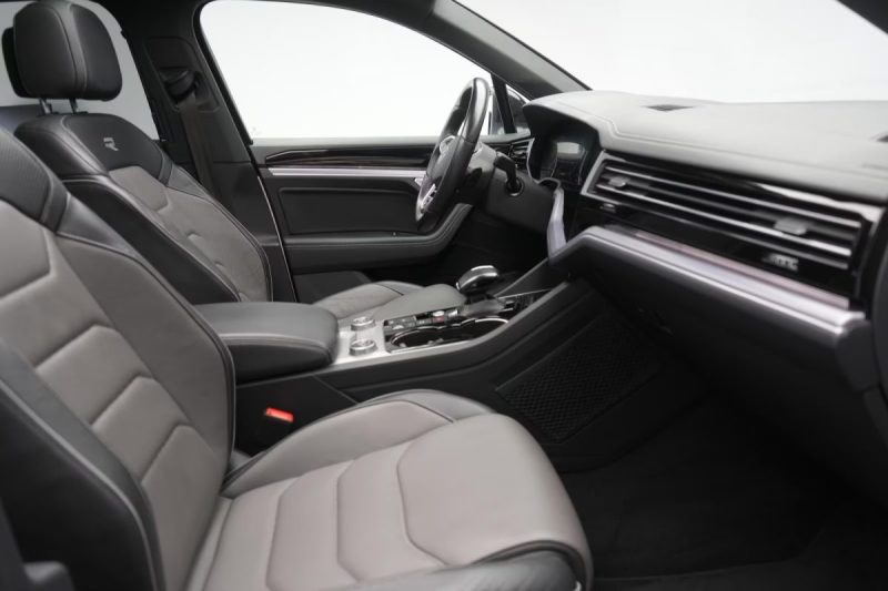 VOLKSWAGEN TOUAREG 3.0 V6 TDI 4MOTION R-LINE – CAMÉRA 360° – PANO – AFFICHAGE TÊTE HAUTE – SIÈGES MASSANTS & VENTILÉS 2022