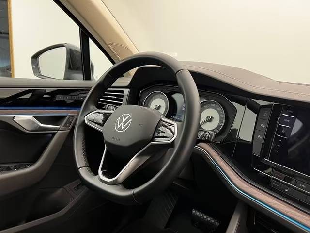 VOLKSWAGEN TOUAREG 3.0 V6 TDI 4MOTION ATMOSPHERE – SUSPENSION PNEUMATIQUE – SIÈGES ERGOCOMFORT – CUIR VIENNA – ATTELAGE REMORQU 2021