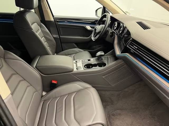 VOLKSWAGEN TOUAREG 3.0 V6 TDI 4MOTION ATMOSPHERE – SUSPENSION PNEUMATIQUE – SIÈGES ERGOCOMFORT – CUIR VIENNA – ATTELAGE REMORQU 2021