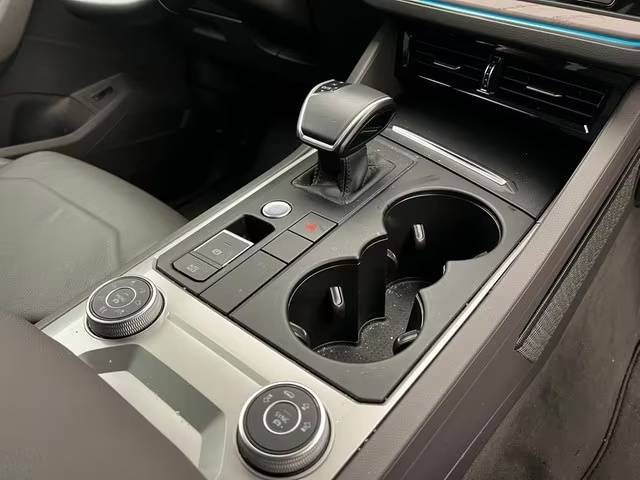 VOLKSWAGEN TOUAREG 3.0 V6 TDI 4MOTION ATMOSPHERE – SUSPENSION PNEUMATIQUE – SIÈGES ERGOCOMFORT – CUIR VIENNA – ATTELAGE REMORQU 2021
