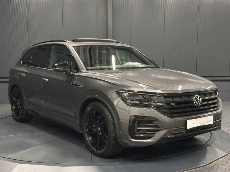 VOLKSWAGEN TOUAREG 3.0 V6 TDI 4MOTION R-LINE BLACK STYLE – PANO – SUSPENSION PNEUMATIQUE – COCKPIT INNOVISION – AFFICHAGE TÊTE HAUTE – SIÈGES MASSANTS & VENTILÉS 2021