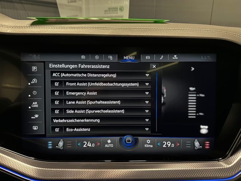 VOLKSWAGEN TOUAREG 3.0 V6 TDI 4MOTION R-LINE BLACK STYLE – PANO – SUSPENSION PNEUMATIQUE – COCKPIT INNOVISION – AFFICHAGE TÊTE HAUTE – SIÈGES MASSANTS & VENTILÉS 2021