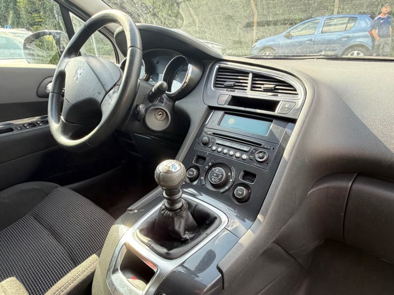 Peugeot 5008 1.6 hdi 110 Premium Pack