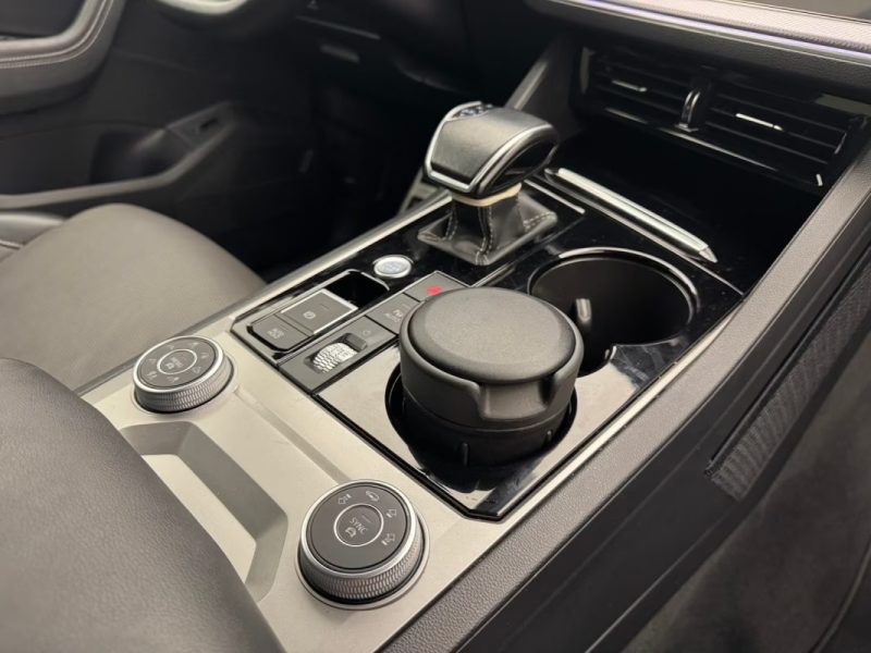 VOLKSWAGEN TOUAREG 3.0 V6 TDI 4MOTION R-LINE BLACK STYLE – PANO – SUSPENSION PNEUMATIQUE – COCKPIT INNOVISION – SIÈGES MASSANTS & VENTILÉS – ATTELAGE 2022