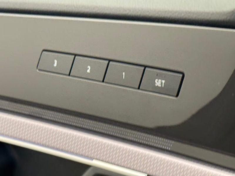 VOLKSWAGEN TOUAREG 3.0 V6 TDI 4MOTION R-LINE BLACK STYLE – PANO – SUSPENSION PNEUMATIQUE – COCKPIT INNOVISION – SIÈGES MASSANTS & VENTILÉS – ATTELAGE 2022