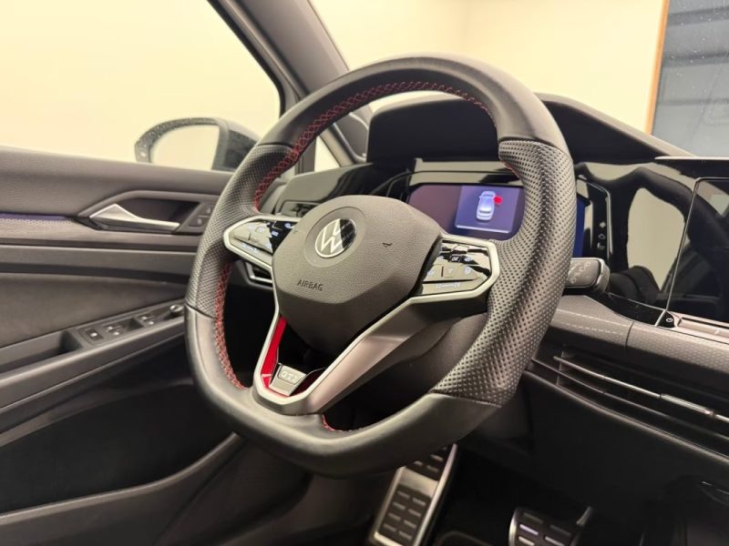 VOLKSWAGEN GOLF 8 GTI 2.0 TSI DSG BLACK STYLE – PANO – JANTES 19\" ADELAIDE – SYSTÈME SON HARMAN KARDON – COCKPIT DIGITAL PRO – PACK BUSINESS PREMIUM 2022