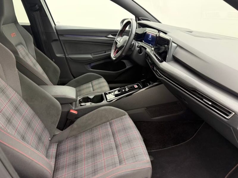 VOLKSWAGEN GOLF 8 GTI 2.0 TSI DSG BLACK STYLE – PANO – JANTES 19\" ADELAIDE – SYSTÈME SON HARMAN KARDON – COCKPIT DIGITAL PRO – PACK BUSINESS PREMIUM 2022