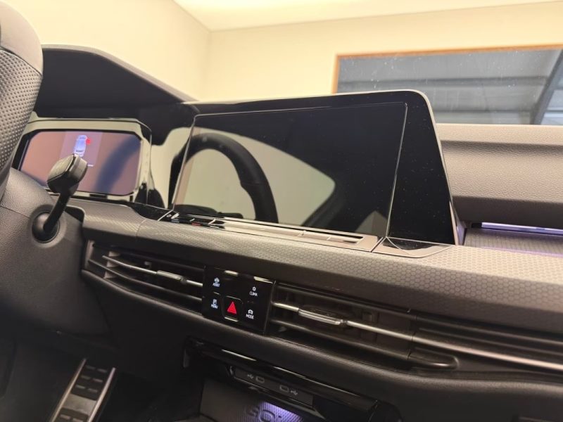 VOLKSWAGEN GOLF 8 GTI 2.0 TSI DSG BLACK STYLE – PANO – JANTES 19\" ADELAIDE – SYSTÈME SON HARMAN KARDON – COCKPIT DIGITAL PRO – PACK BUSINESS PREMIUM 2022