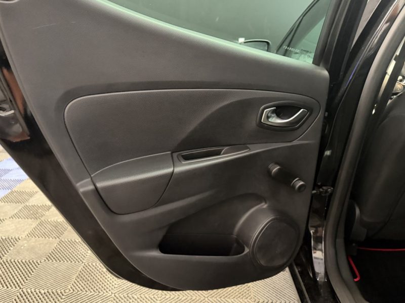 RENAULT CLIO IV 1.2 16V 75ch AUTHENTIQUE 