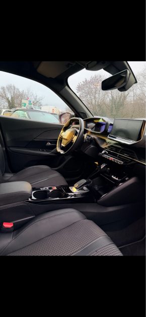 Peugeot 2008 GT  130CH EAT8 Boîte Auto – Garantie 1 an – Échange reprise possible
