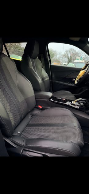 Peugeot 2008 GT  130CH EAT8 Boîte Auto – Garantie 1 an – Échange reprise possible