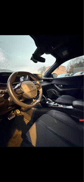 Peugeot 2008 GT  130CH EAT8 Boîte Auto – Garantie 1 an – Échange reprise possible