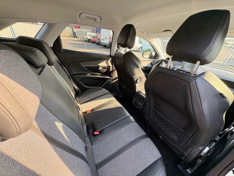 PEUGEOT 3008 II 1.5 BLUE HDI 130 ACTIVE 2019