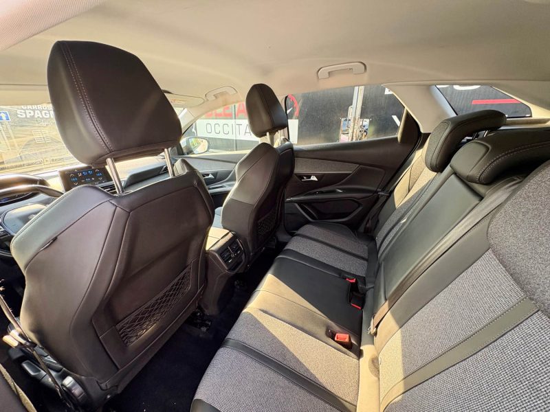 PEUGEOT 3008 II 1.5 BLUE HDI 130 ACTIVE 2019