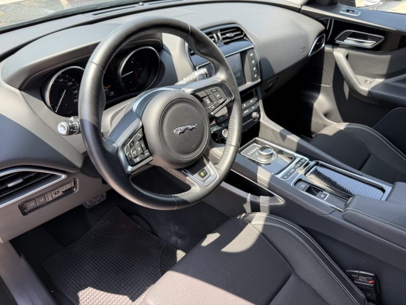 JAGUAR  F-PACE 20D 180CH AWD R-SPORT BVA8 2018