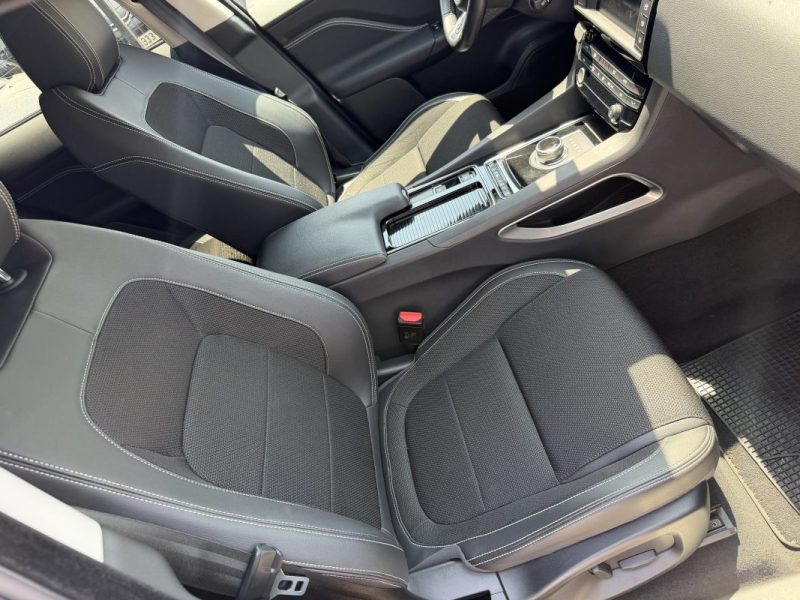 JAGUAR  F-PACE 20D 180CH AWD R-SPORT BVA8 2018