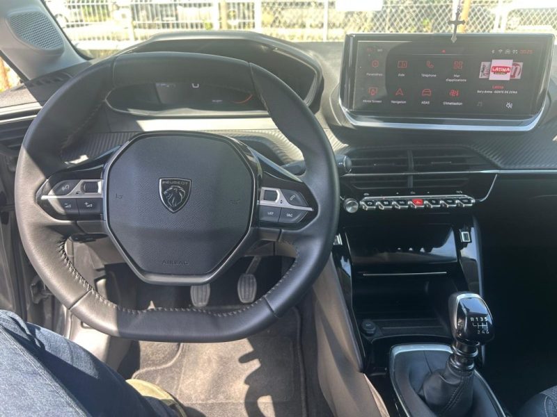 PEUGEOT 208 1.2 100 ALLURE