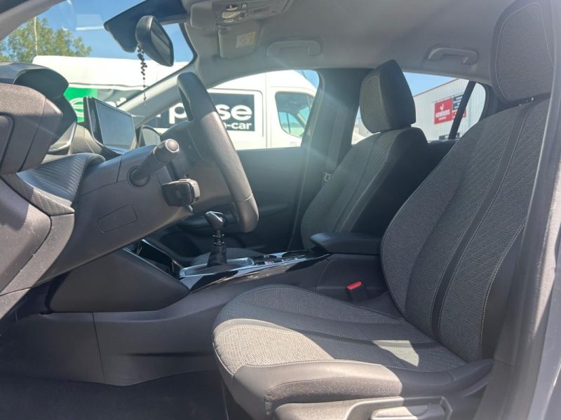 PEUGEOT 208 1.2 100 ALLURE