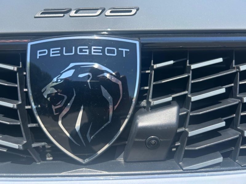 PEUGEOT 208 1.2 100 ALLURE