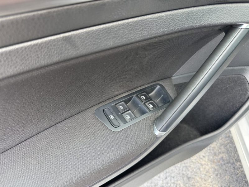 VOLKSWAGEN GOLF SW 1.6 TDI 115 CARAT DSG