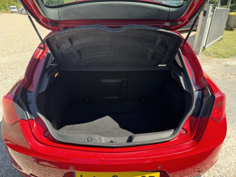 ALFA ROMEO GIULIETTA 1.6 JTDM 120 Super 1ER Main