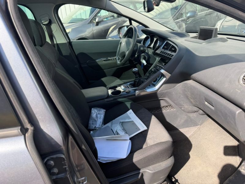 PEUGEOT 3008 1.6 HDI 16V 112 CV FELINE Garantie