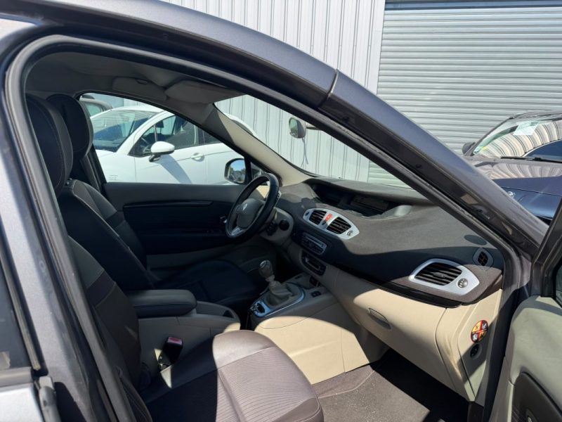 RENAULT GRAND SCENIC 3 1.9 DCI 130CH FAP PRIVILÈGE 7 PLACES Garantie