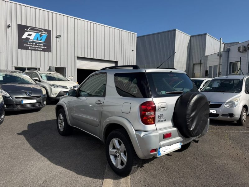 TOYOTA RAV4 115 D-4D LIMITED EDITION 3P Garantie