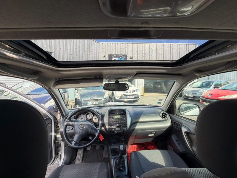 TOYOTA RAV4 115 D-4D LIMITED EDITION 3P Garantie