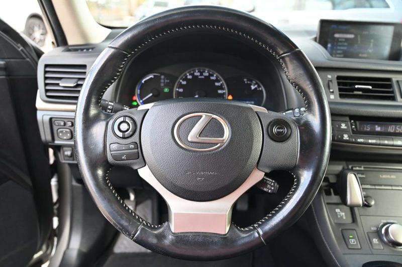 LEXUS CT200H 1.8 136CH DESIGN 10/2015