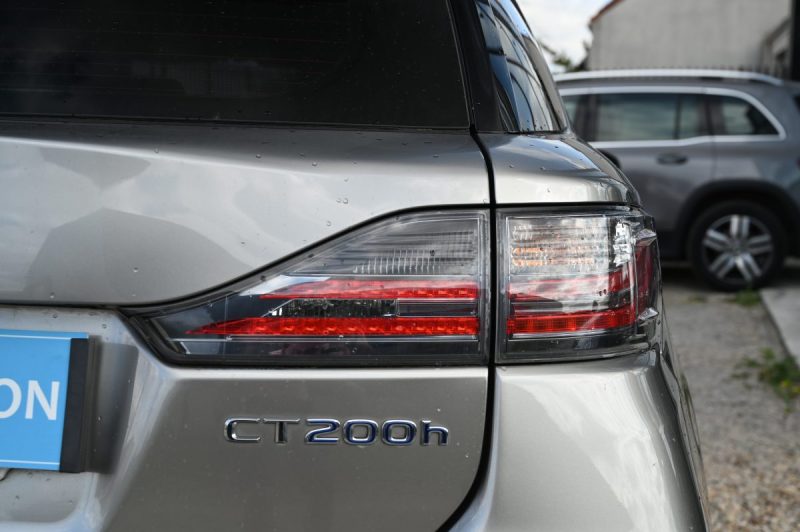 LEXUS CT200H 1.8 136CH DESIGN 10/2015