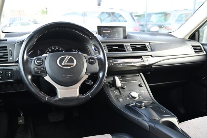LEXUS CT200H 1.8 136CH DESIGN 10/2015