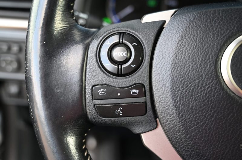 LEXUS CT200H 1.8 136CH DESIGN 10/2015
