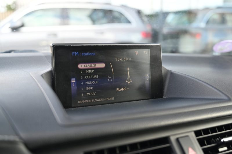 LEXUS CT200H 1.8 136CH DESIGN 10/2015